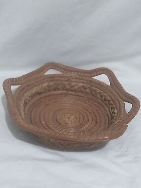 Hand-woven Pine Needle Basket Vtge (B9) (Lge)